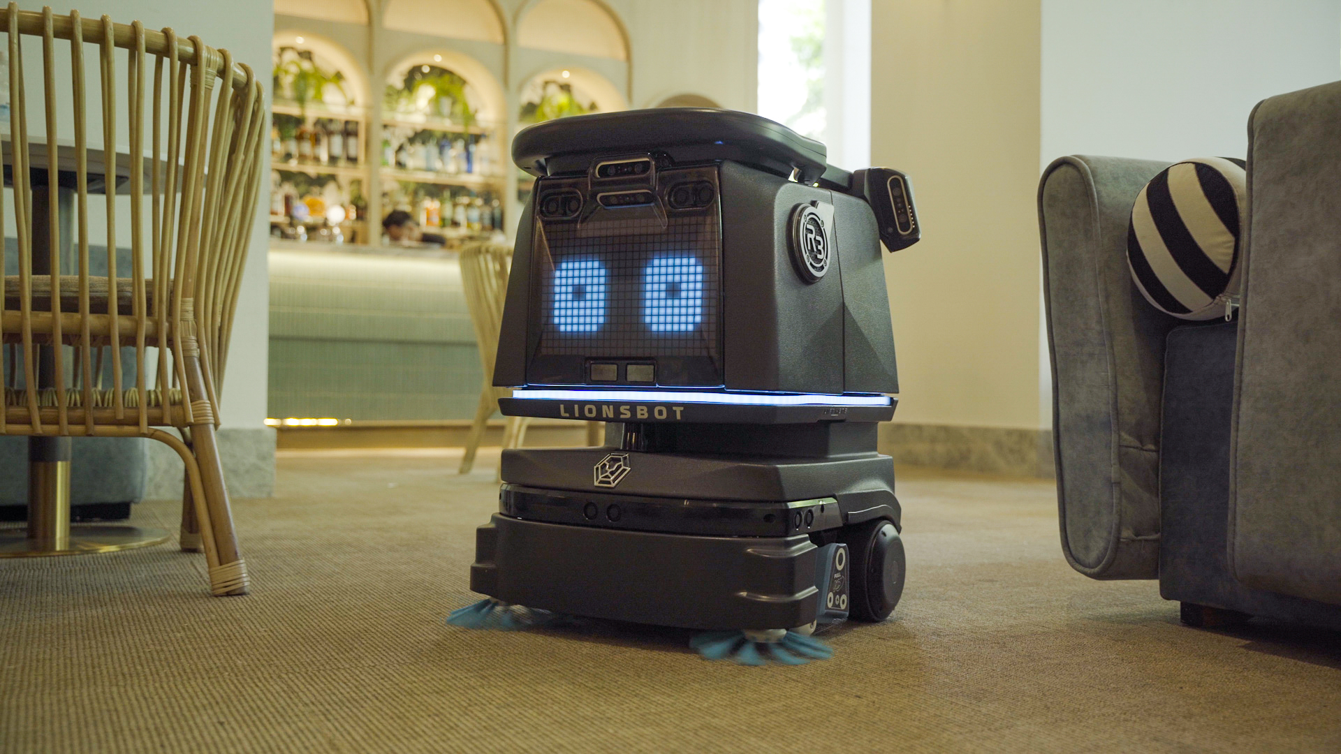 LionsBot R3 Vac in Hotel-/Büroumgebung