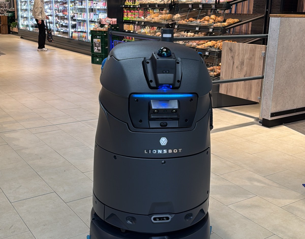 LionsBot R5 im Supermarkt, 900 m² Verkaufsfläche